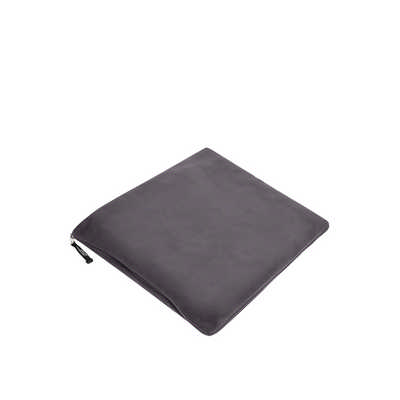 MULTI-FUNCTIONAL FLEECE-BLANKET FOR LEISURE ACTIVITIES AND FOR DRIVING